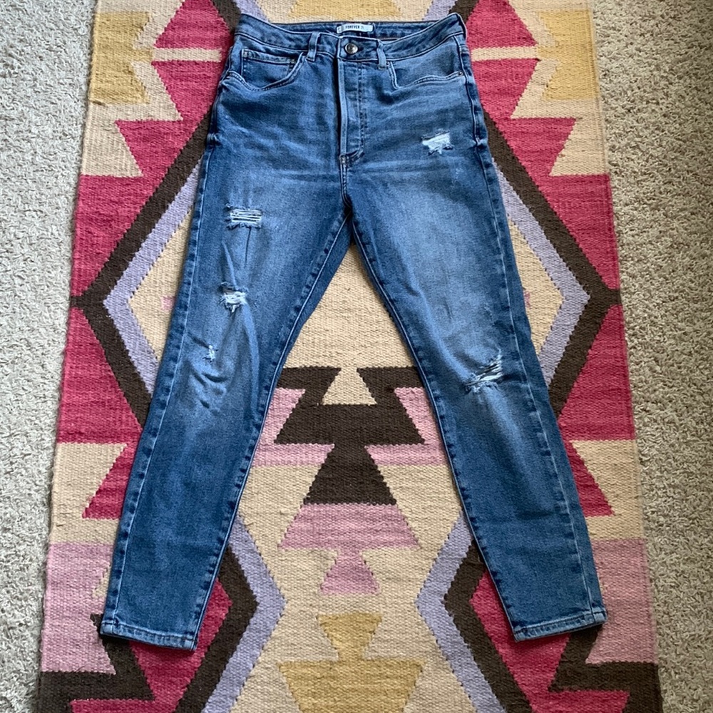 FOREVER 21 Distressed High Rise Skinny Jeans 29